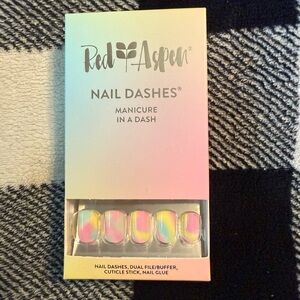 Red Aspen Nail Dashes - Tie-Dye Time, Bailey